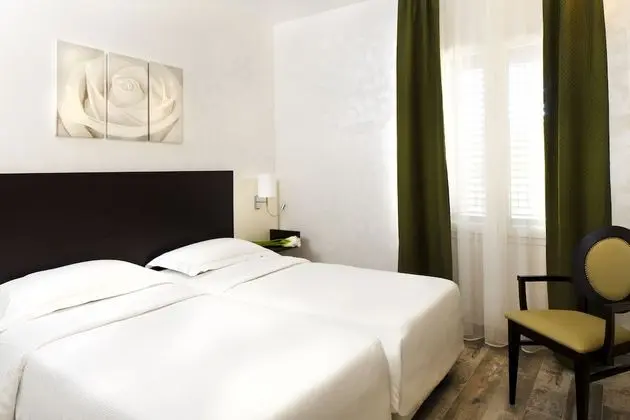 Deluxe İki Ayrı Yataklı Oda (Modern)
