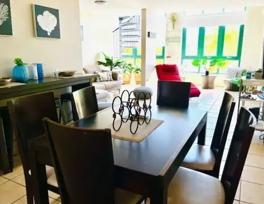 Villa, Plaj Kenarı