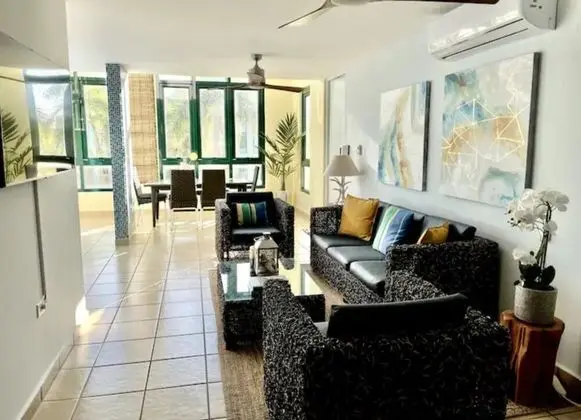 Villa, Plaj Kenarı