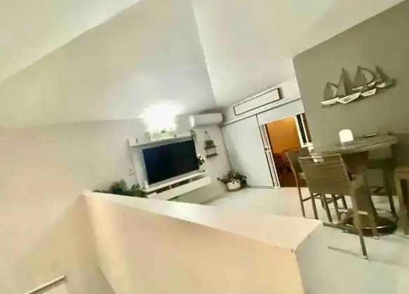 Villa, Plaj Kenarı
