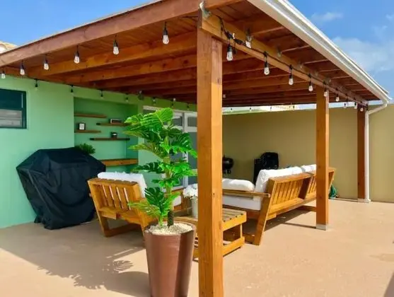 Villa, Plaj Kenarı