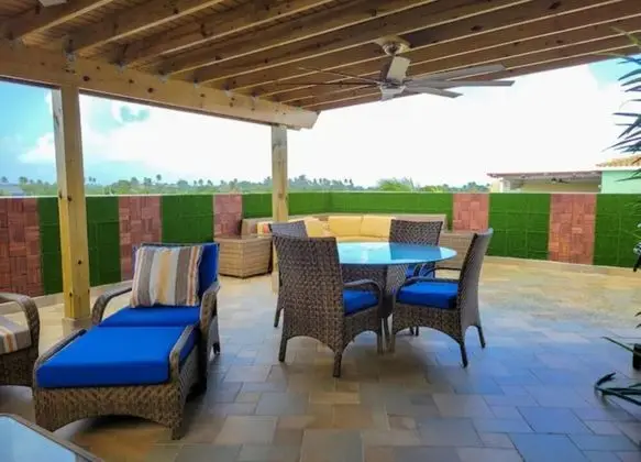 Villa, Plaj Kenarı