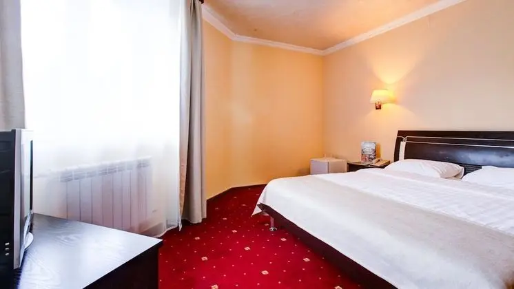 Deluxe Oda, 1 Büyük (Queen) Boy Yatak, Sigara İçilmez, Avlu Manzaralı