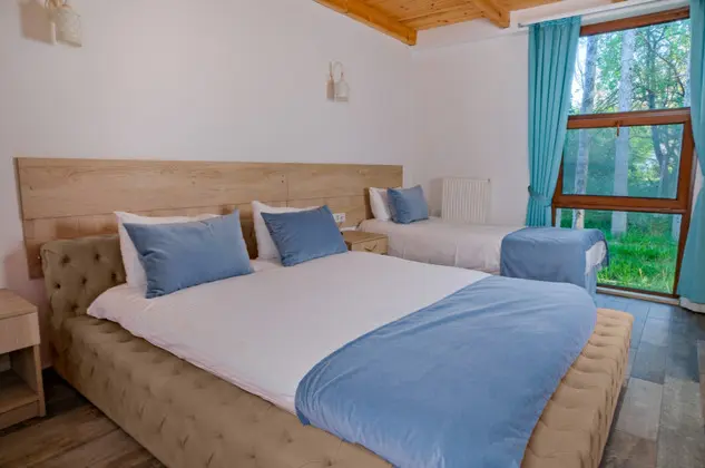 Bahçe Evi, Havuz Manzaralı