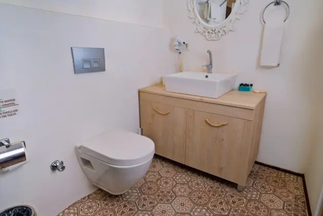 Bahçe Evi, Havuz Manzaralı