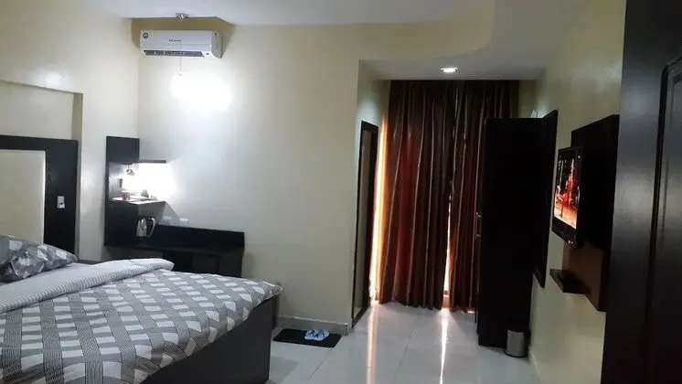 Tek Büyük Yataklı Oda, Şehir Manzaralı