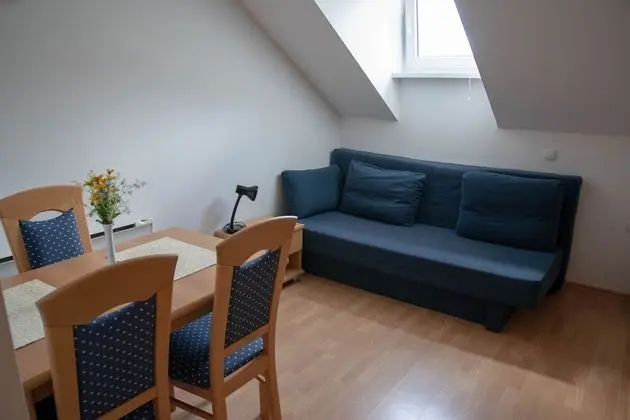 Economy Apart Daire, Dağ Manzaralı