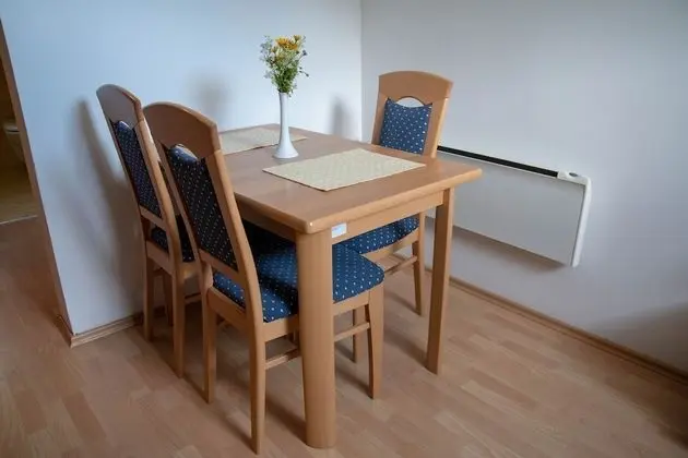 Economy Apart Daire, Dağ Manzaralı