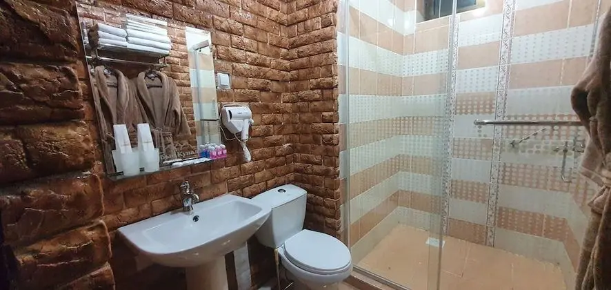 Standard Üç Kişilik Oda