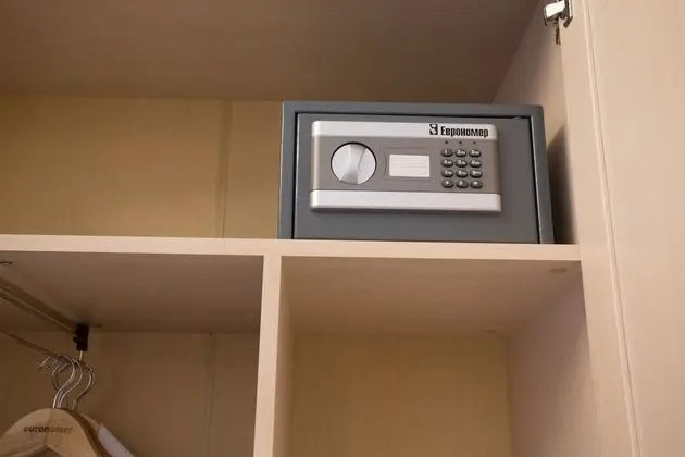 Standard Tek Büyük Yataklı Oda, 1 Çift Kişilik Yatak ve Çekyat