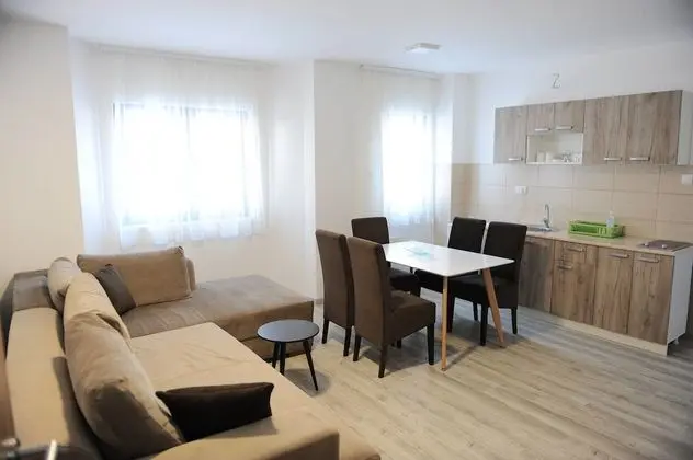 Standard Apart Daire, Dağ Manzaralı