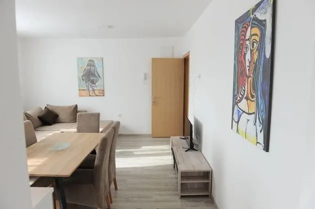 Standard Apart Daire, Dağ Manzaralı