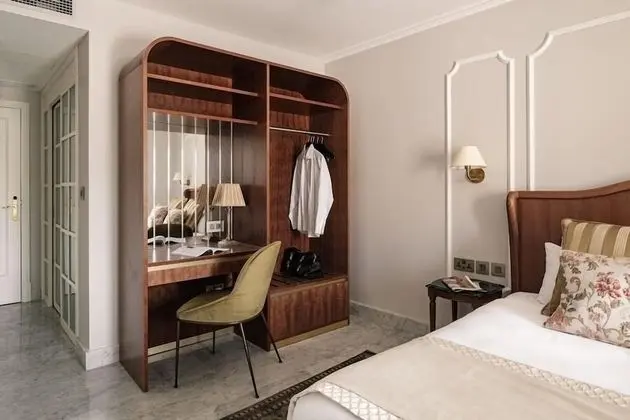 Classic Tek Büyük veya İki Ayrı Yataklı Oda, Balkon