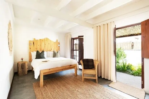 Queen Room with partial sea view