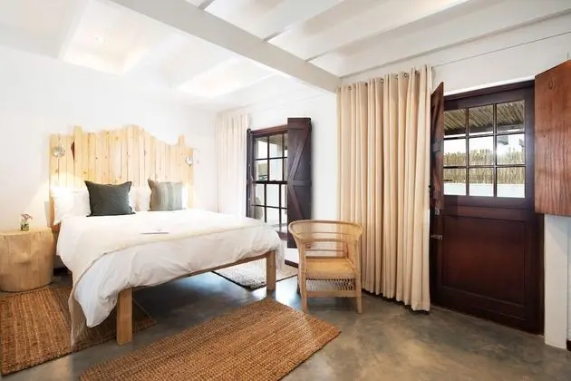 Queen Room with partial sea view