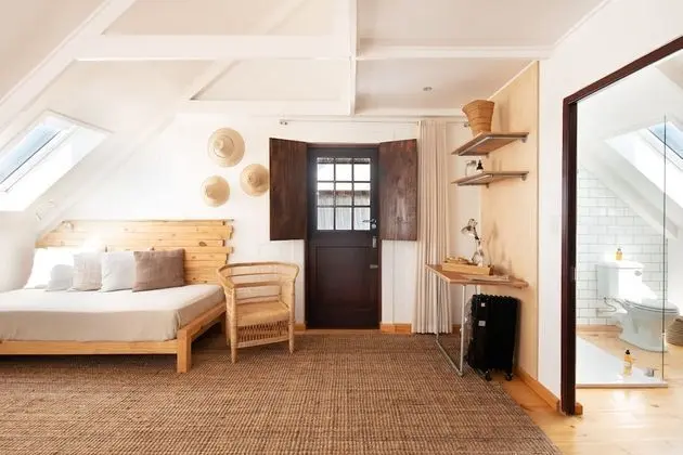 Üç Kişilik Oda, Balkon