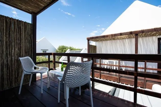 Üç Kişilik Oda, Balkon