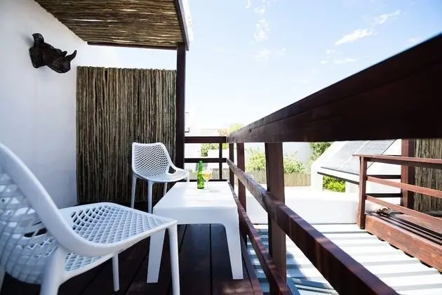 Üç Kişilik Oda, Balkon