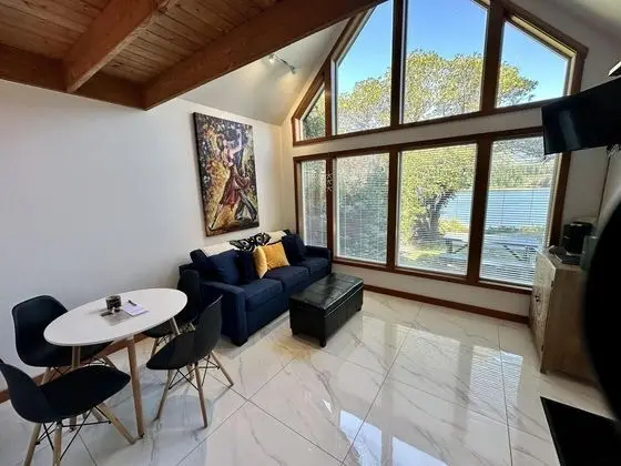 Kulübe (Oceanfront with Private Hot Tub / Gon)