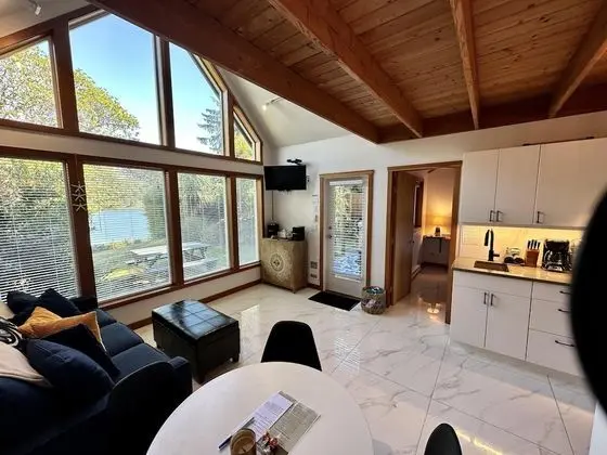 Kulübe (Oceanfront with Private Hot Tub / Gon)