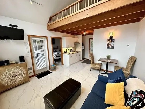 Kulübe (Oceanfront with Private Hot Tub / Gon)