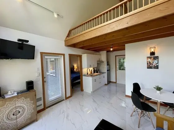 Kulübe (Oceanfront with Private Hot Tub / Gon)