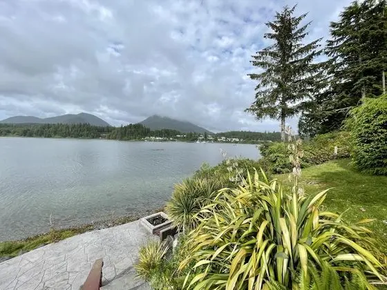 Kulübe (Oceanfront with Private Hot Tub / Gon)