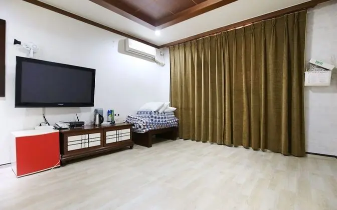 Oda (Ondol Room)