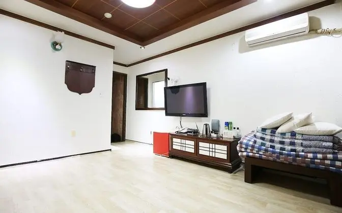 Oda (Ondol Room)