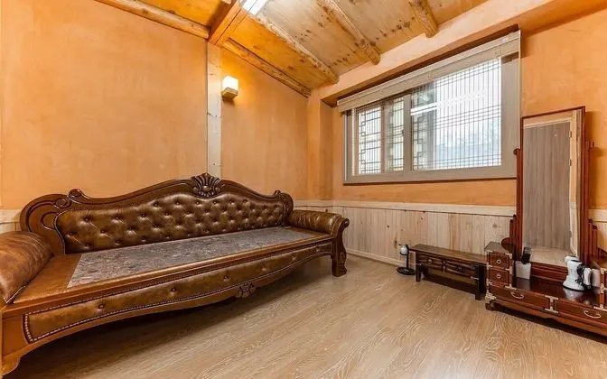 Oda (Family Room (2 rooms Ondol Cypress Be)