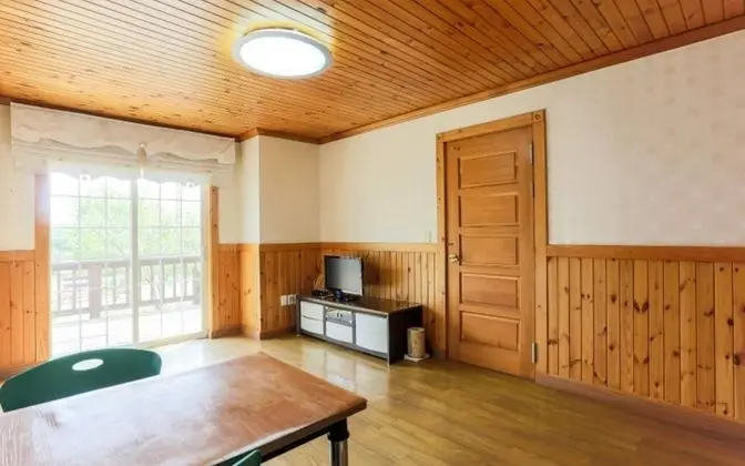 Oda (Dream Room (Studio))