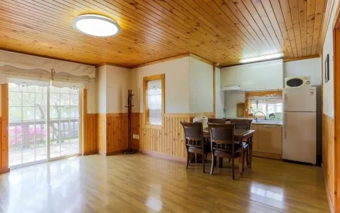 Oda (Hope room (Studio))