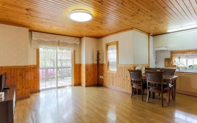 Oda (Hope room (Studio))