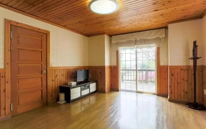 Oda (Hope room (Studio))