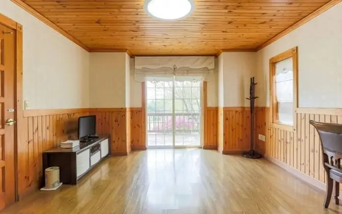 Oda (Hope room (Studio))