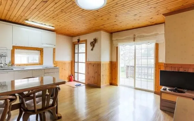 Oda (Hwamokbang (Studio))