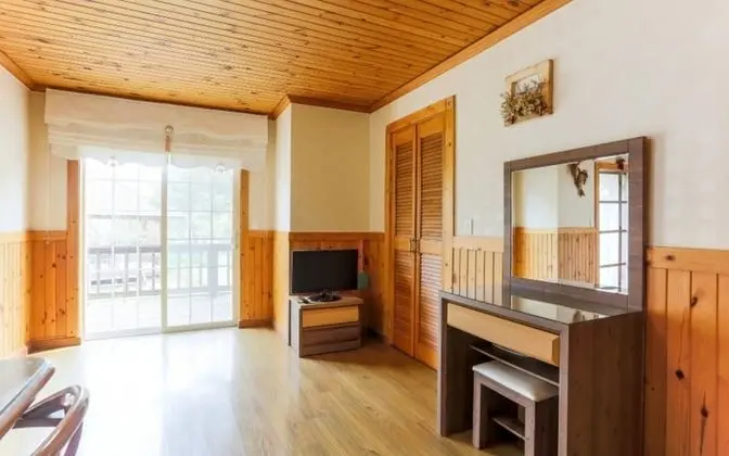 Oda (Hwamokbang (Studio))