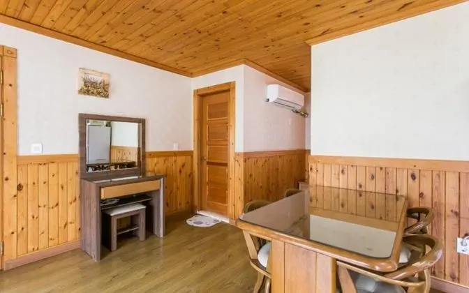 Oda (Hwamokbang (Studio))