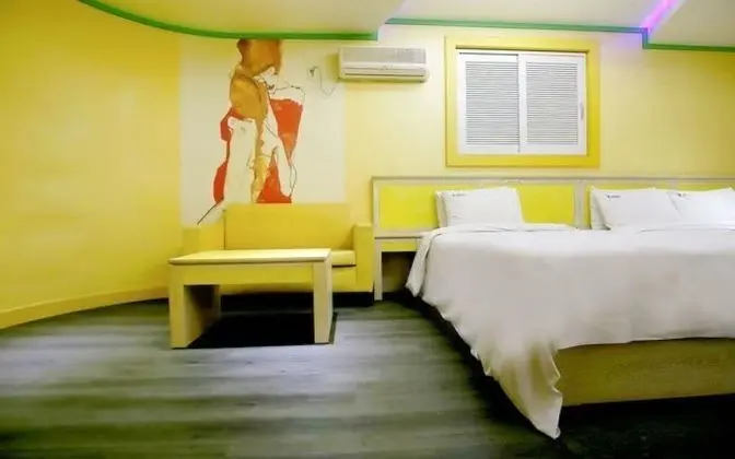 Oda (Twin Room with Bath for 2 People + (D)
