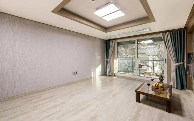 Oda (Room 201 (Living Room + 1 Room))