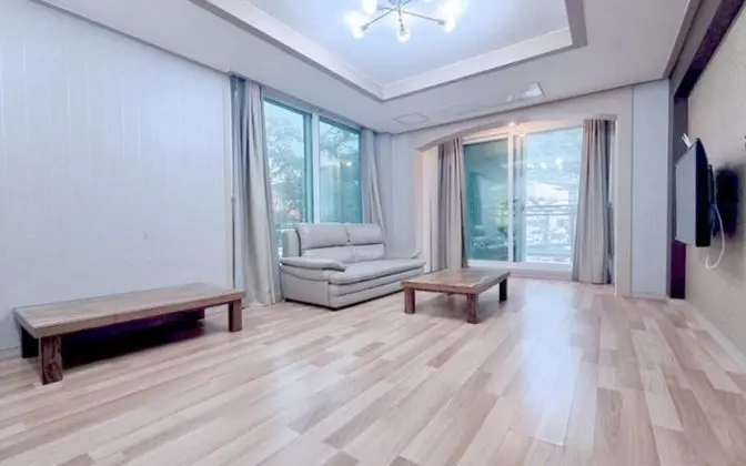 Oda (Room 201 (Living Room + 1 Room))