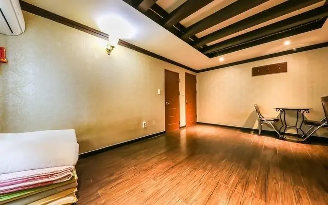 Oda (Ondol Room)