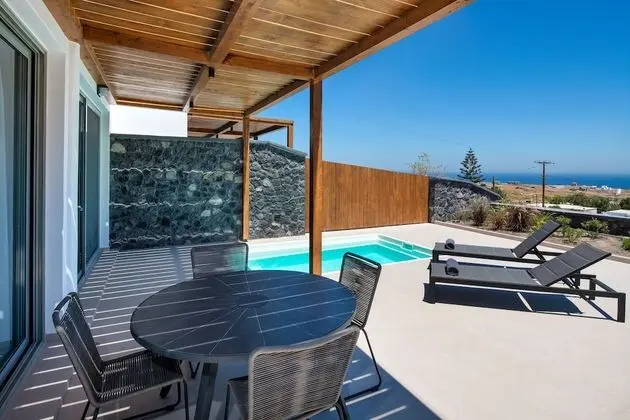 Villa (S)