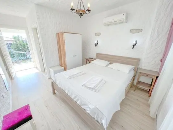 Teraslı Standart Oda, Bahçe Manzaralı