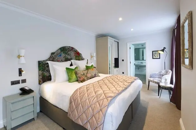 Feature Room