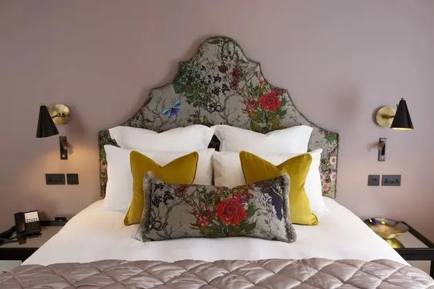 Feature Room Deluxe