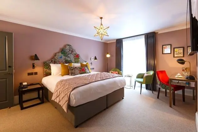 Feature Room Deluxe