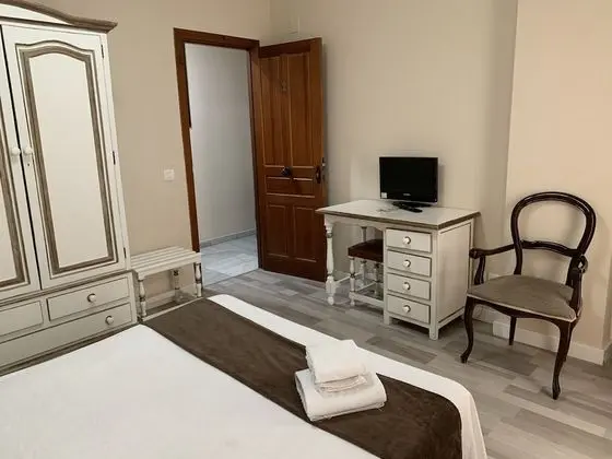 Standard Tek Büyük Yataklı Oda