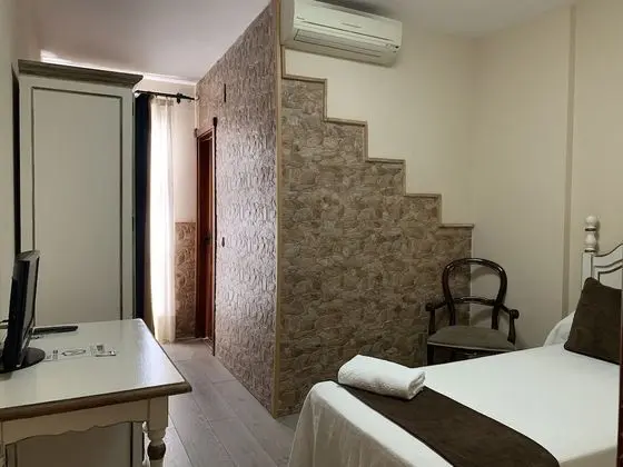 Tek Kişilik Oda