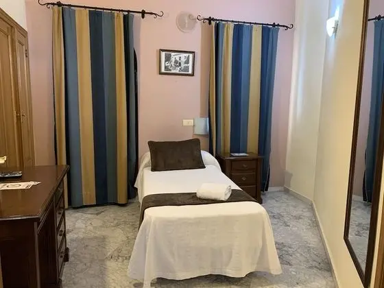 Tek Kişilik Oda